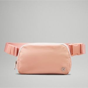 🍋Lululemon Everywhere Belt Bag, NWT